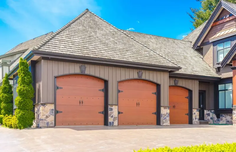 Best Garage Door Services in Nashville | Benjamin Garage Doors