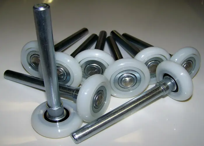 How Much Does Garage Door Rollers Repair Cost In Hendersonville