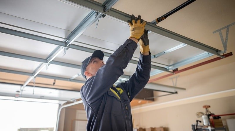 Who Installs Garage Door Tracks In Hendersonville