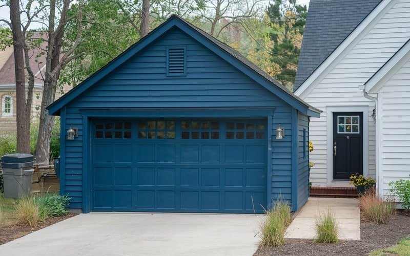 Are There Steel Garage Doors In Hendersonville