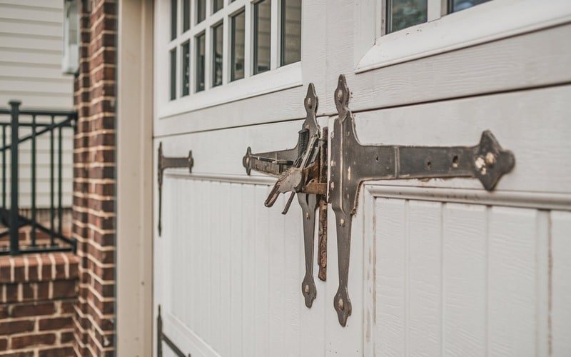 How Much Does It Cost to Repair Garage Door Hinges in Hendersonville
